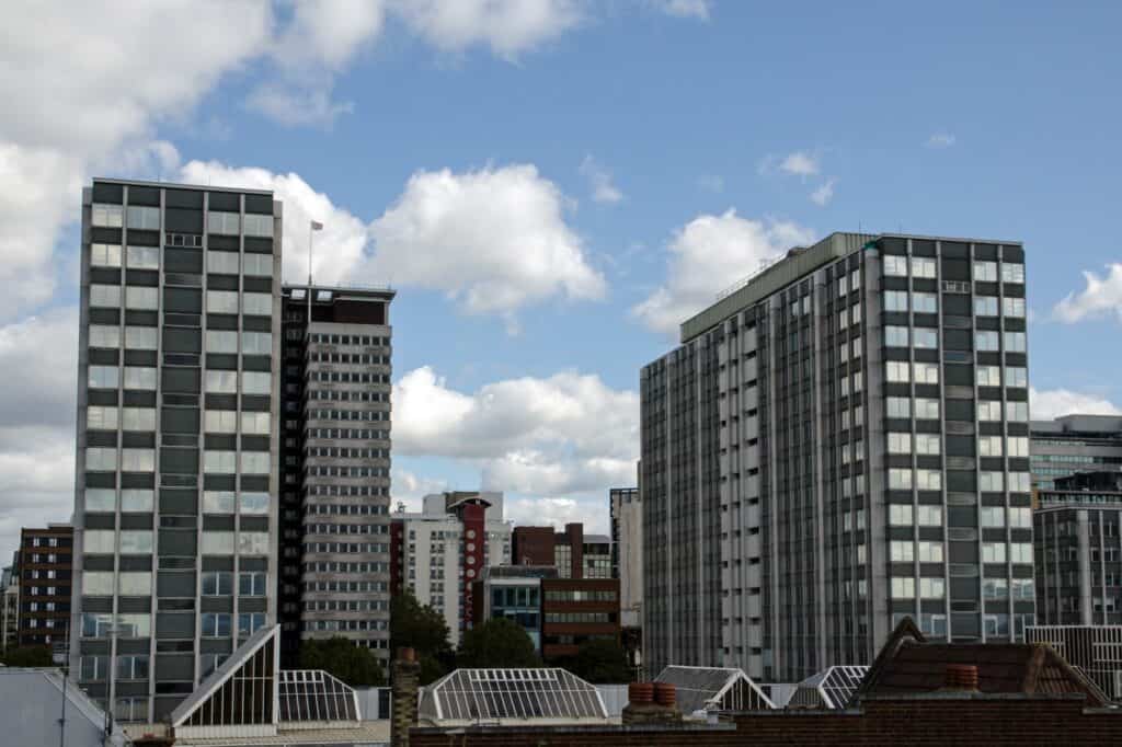 High-rise buildings in Croydon in the concept of reasons for moving to Croydon